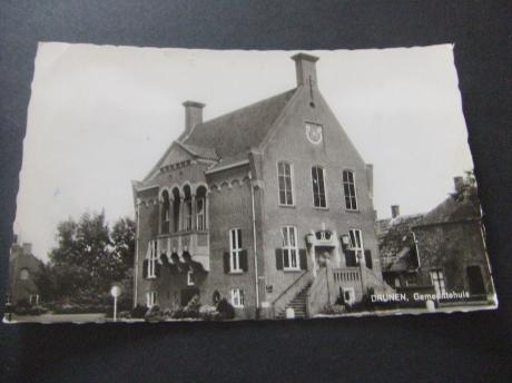 Drunen gemeente Heusden oude gemeentehuis